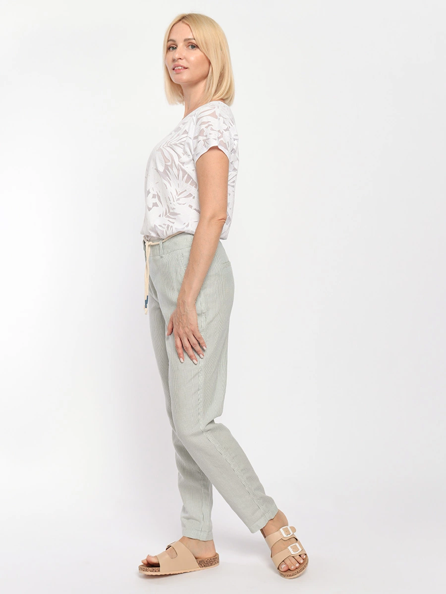 Зауженные брюки в полоску